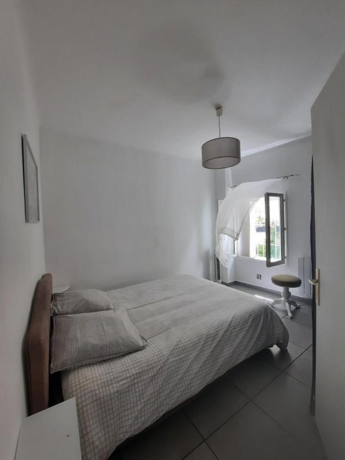 Agreable Appartement T2 Proche Centre Nimes Luaran gambar